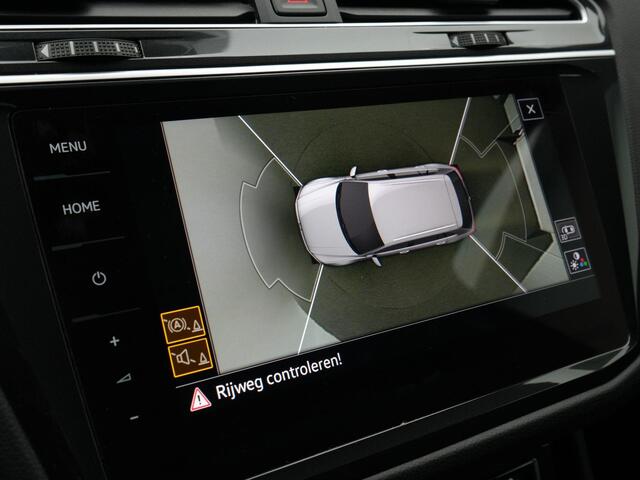 Volkswagen TIGUAN 1.5 TSI 150 pk DSG ACT Highline Business R | Panoramadak | Trekhaak | Rondomzicht camera | Park Assist | 20 inch