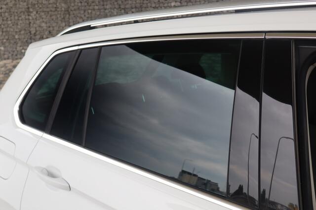 Volkswagen TIGUAN 1.4 TSI eHy R Bns+ Panorama dak | Elek trekhaak | Camera | Adapt