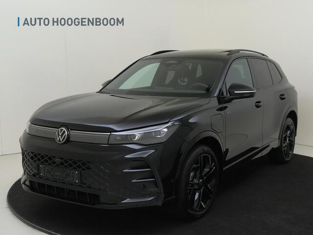 Volkswagen TIGUAN R-Line Edition - eHybrid | 'App-Connect' draadloze smartphone integratie | Automatische afstandsregeling (Adaptive Cruise Control) | Black Style Pakket