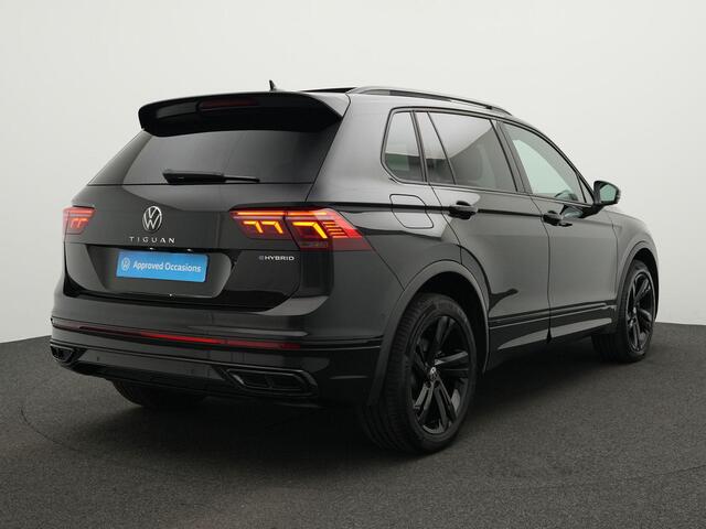 Volkswagen TIGUAN 1.4 TSI eHybrid 245 pk DSG R-Line Business | Panoramadak | Trekhaak | Leder | Geheugenstoelen | Rondomzicht camera | IQ Light