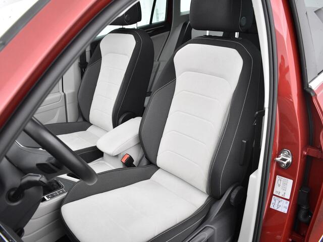 Volkswagen TIGUAN 1.4 Tsi 245pk DSG eHybrid Elegance · Panoramadak · Camera · Elek.Trekhaak · Elek. Achterklep · Keyless · 18'' Inch ·