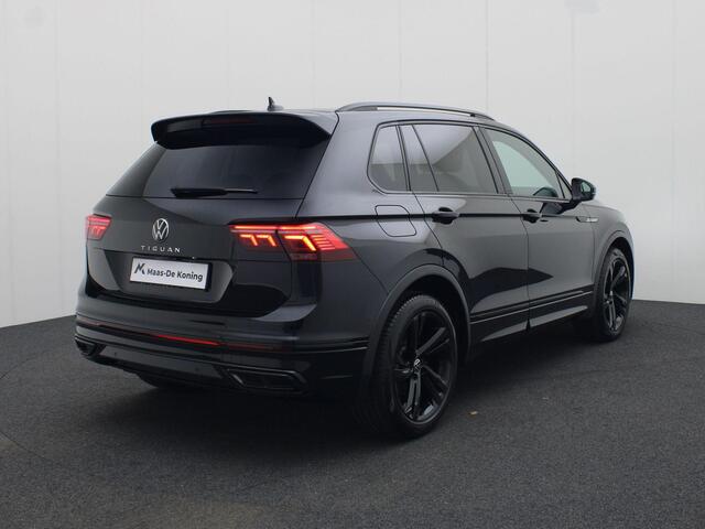 Volkswagen TIGUAN 1.5TSI/150PK R-Line Blackstyle DSG · Camera · Apple Car Play · Stoelverwarming ·