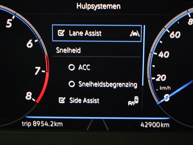 Volkswagen TIGUAN 1.5TSI/150PK R-Line Blackstyle DSG · Camera · Apple Car Play · Stoelverwarming ·