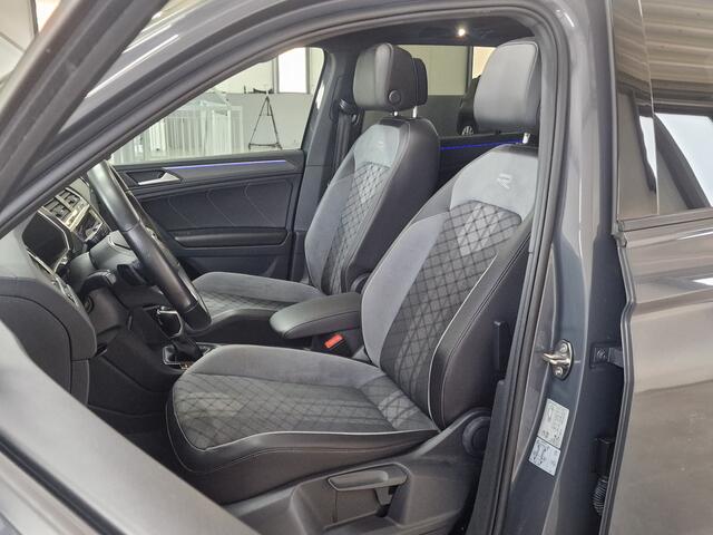 Volkswagen TIGUAN 1.5 TSI R-Line 150 pk DSG | Schuifdak | Trekhaak | Winter Pack |