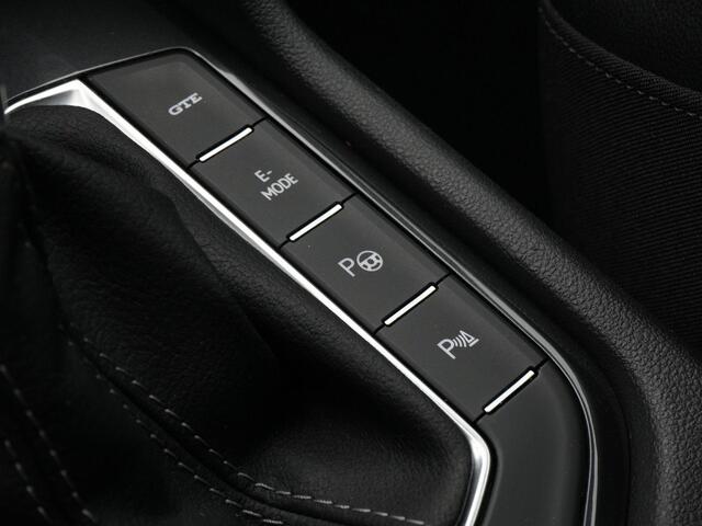 Volkswagen TIGUAN 1.4 TSI eHybrid 245 pk DSG R-Line Business+ | Achteruitrijcamera | Adaptive Cruise | Park Assist | Side Assist | 19 inch