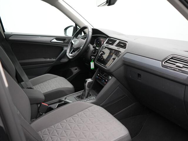 Volkswagen TIGUAN eHybrid Life Edition Plug In Hybrid 245pk PHEV | Adaptive Cruise | Verwarmde Stoelen & Stuur | Lane Assist | Virtual | Navigatie | DAB |