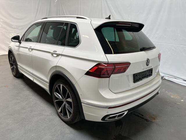 Volkswagen TIGUAN 1.4 TSI eHybrid R-Line / AUTOMAAT/ 245 PK/ 2X R-LINE/ HEAD-UP DISPLAY/ KEYLESS/ DIGITAL DASH/ APP-CONNECT/ NAVI/ RIJ-MODI/ PARK. SENSOREN + CAMERA/ MATRIX/ CLIMA/ ADAPT. CRUISE/ STOEL-STUUR VERWARM.