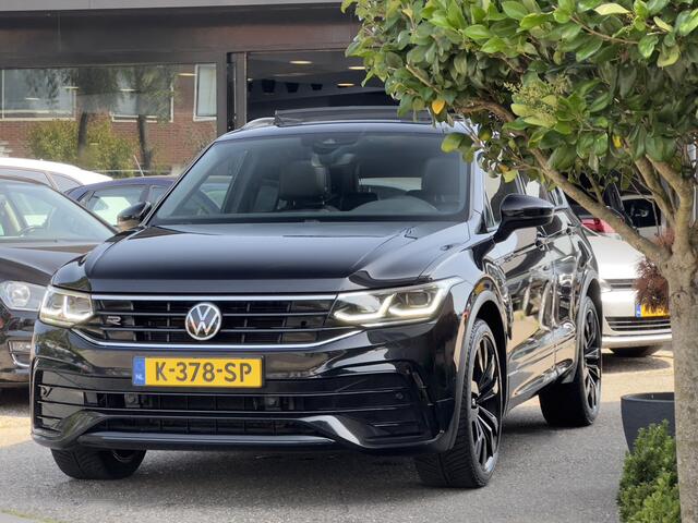 Volkswagen TIGUAN 1.5 TSI AUT7 BLACK-STYLE 3X R-LINE NW-MODEL PANODAK LEDER NAVI CAMERA DIGI-DASH HARMAN/KARDON PARC-ASSIST LED LMV PDC