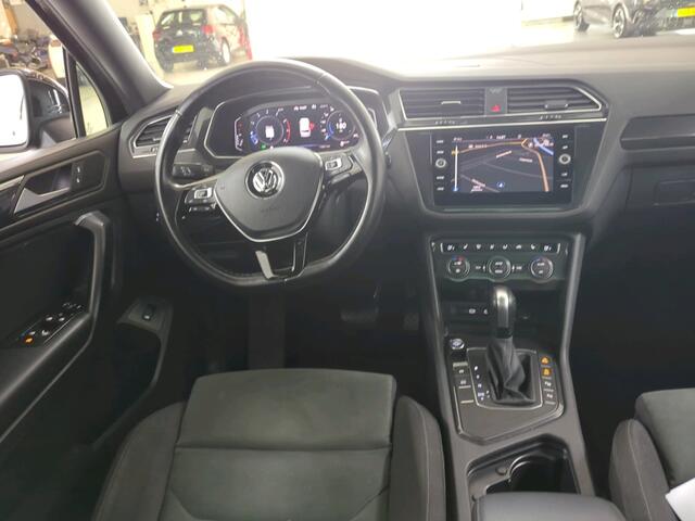 Volkswagen TIGUAN Allspace 1.5 TSI 150 PK Highline Business R 7p. / AUTOMAAT/ PANO/ PARK. SENSOREN + CAMERA/ APP-CONNECT/ ADAPT. CRUISE/ 19" LMV/ STOEL VERWARM./ NAVI/ LED/ DAB/