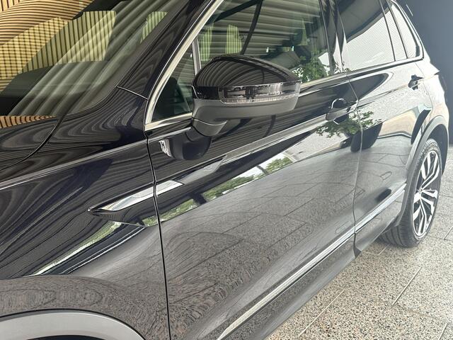 Volkswagen TIGUAN 1.5 TSI 2 x R-line Schuif-kantel dak | 20 Inch | IQ Led