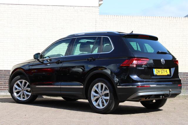 Volkswagen TIGUAN 1.5 TSI ACT Highline | Trekhaak | Panoramadak | Memory | BLIS | Adaptieve cruise