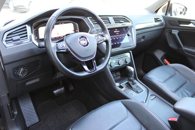 Volkswagen TIGUAN 1.5 TSI ACT Highline | Trekhaak | Panoramadak | Memory | BLIS | Adaptieve cruise