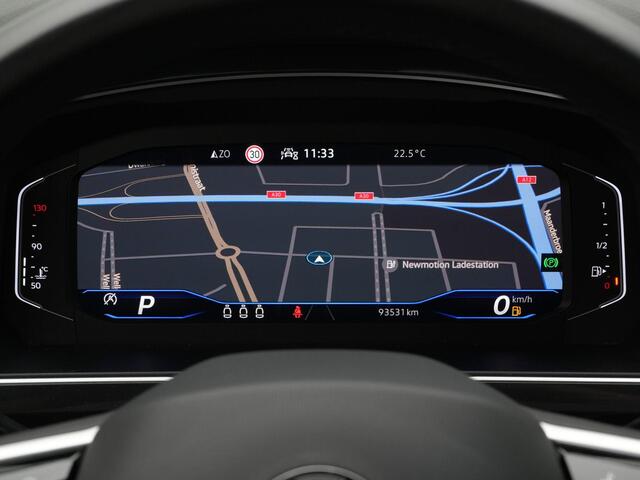 Volkswagen TIGUAN 1.5 TSI 150 pk DSG R-Line Black Style | IQ Light | Adaptieve Cruise Control | 19 inch | Camera | Sfeerverlichting