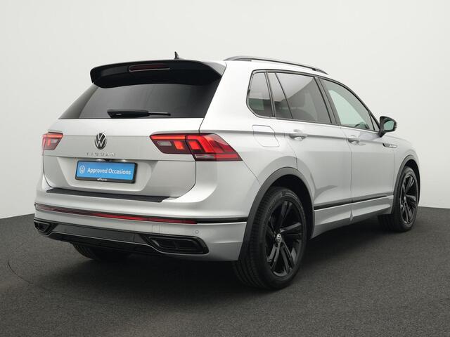 Volkswagen TIGUAN 1.5 TSI 150 pk DSG R-Line Black Style | IQ Light | Adaptieve Cruise Control | 19 inch | Camera | Sfeerverlichting