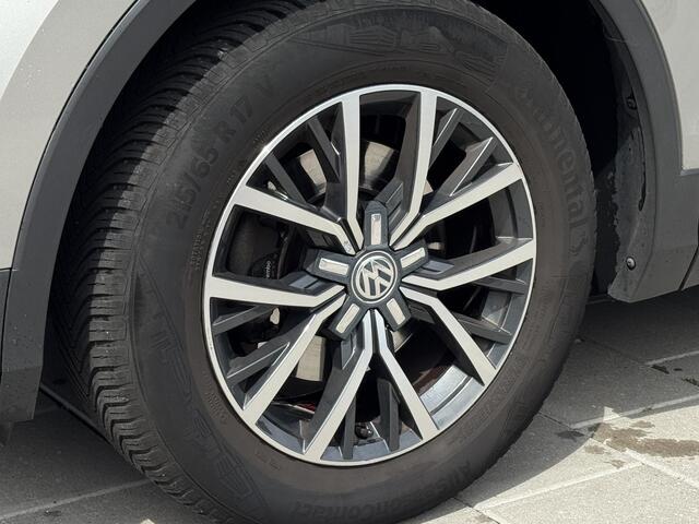 Volkswagen TIGUAN 1.4 TSI ACT 150pk | trekhaak | navigatie | 17LM | 4-seizoensbanden