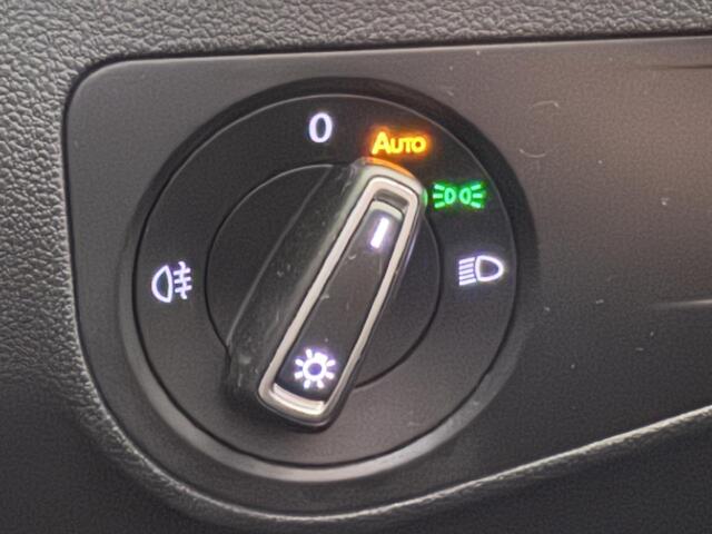 Volkswagen TIGUAN 1.4 TSI ACT 150pk | trekhaak | navigatie | 17LM | 4-seizoensbanden