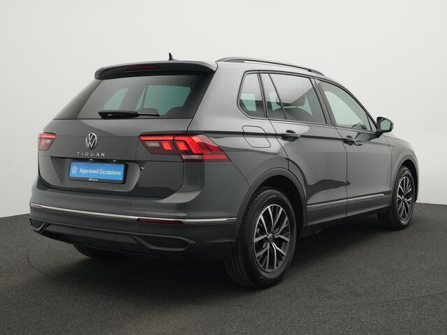 Volkswagen TIGUAN 1.5 TSI 131 pk Life | LED koplampen | Trekhaak | Achteruitrijcamera | Carplay | Keyless | 17 inch lichtmetalen
