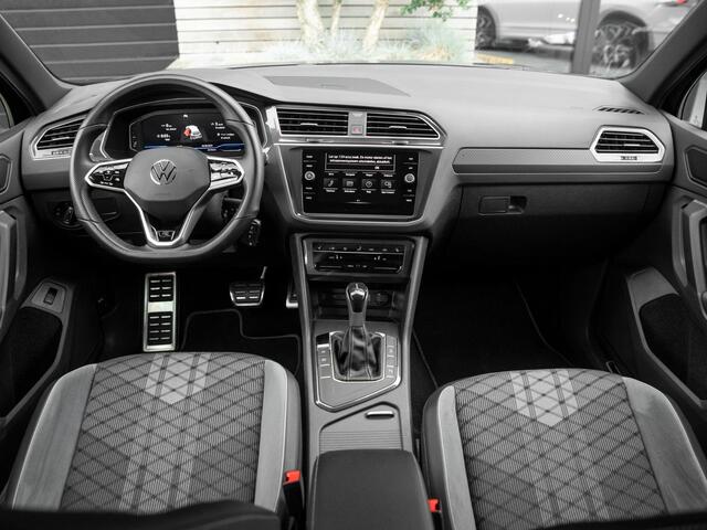 Volkswagen TIGUAN 1.5 R-Line Business+ Black Edition ACC IQ Trekhaak