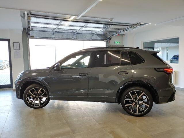 Volkswagen TIGUAN 1.5eTSI R-LINE PANO-DAK/TREKHAAK/HUD/CAMERA/E-KLEP