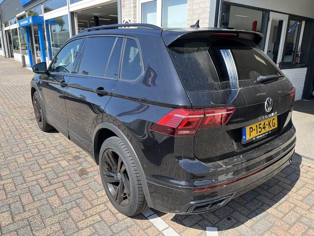 Volkswagen TIGUAN 1.4 TSI eHybrid 2X R-Line / AUTOMAAT/ 245 PK/ APP-CONNECT/ STUUR+STOEL VERWARM./ ELEK. ACHTERKLEP/ PARK.SENSOR.V+A/ ACC/ DIGITAL DASH/ DODE HOEK/ KEYLESS/ NAVI/ DAB/ CLIMA/ LED/ ISOFIX