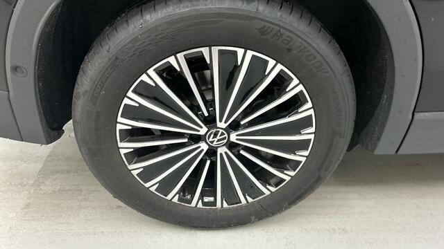 Volkswagen TIGUAN 1.5 eHybrid Elegance Business Led Matrix 360 gr Camera ad. cruise.