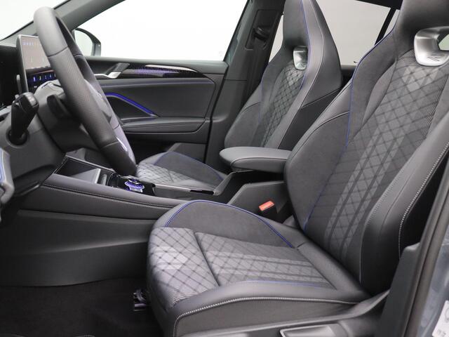 Volkswagen TIGUAN 1.5 eHybrid R-Line Edition 272PK DSG black style, matrix led, trekhaak, panoramadak, 360gr. camera, keyless, stuur-stoelverwarming, adaptive cruise, side assist, 20" lichtmetaal