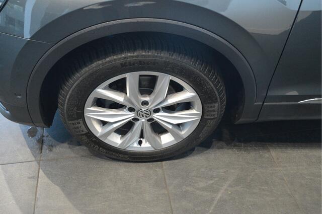 Volkswagen TIGUAN 1.4 TSI ACT Highline navi pano leer camera trekhaak 150 pk !!