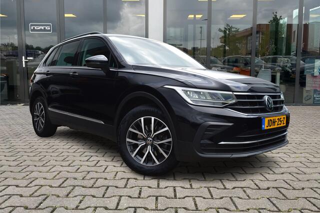 Volkswagen TIGUAN 1.5 TSI Life | ACC | Trekhaak | Camera |