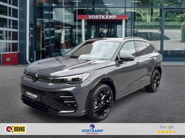Volkswagen TIGUAN 1.5 TSI EHYBRID 272 PK R-LINE BLACK-OPTIK PANO-DAK/CAMERA/TREKHAAK/NAVI/CARPLAY