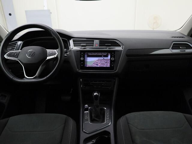 Volkswagen TIGUAN 1.4 TSIeHybrid 180kW/245PK Elegance DSG · Panoramadak · Camera · Trekhaak · Apple/Android Car Play · Navigatie