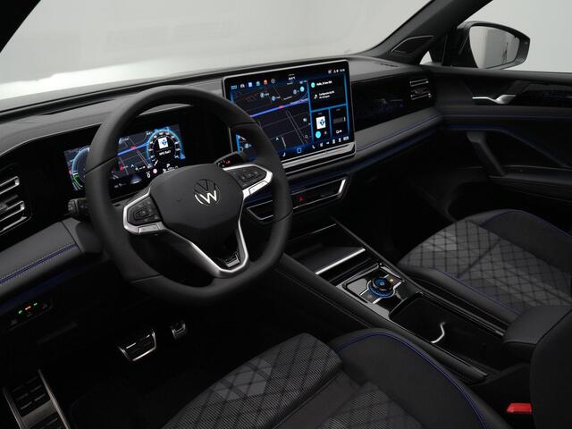 Volkswagen TIGUAN 1.5 eHybrid 204 pk DSG R-Line Edition | Panoramadak | Trekhaak | Adaptieve onderstelregeling (DCC) | Head-up Display | Harman Kardon sound | Adaptive Cruise | 20 inch