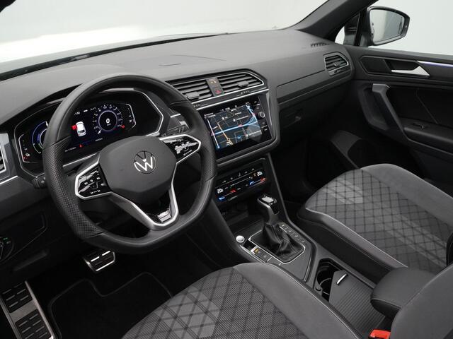 Volkswagen TIGUAN 1.4 TSI eHybrid 245 pk DSG R-Line Business+ | Panoramadak | IQ Light | Achteruitrijcamera | Park Assist | Cruise Control | Side Assist | 19 inch