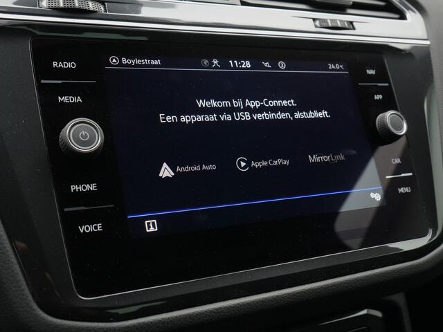 Volkswagen TIGUAN 1.4 TSI eHybrid 245 pk DSG R-Line Business+ | Panoramadak | IQ Light | Achteruitrijcamera | Park Assist | Cruise Control | Side Assist | 19 inch