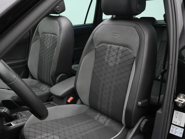 Volkswagen TIGUAN 1.4 TSI eHybrid 245 pk DSG R-Line Business+ | Panoramadak | IQ Light | Achteruitrijcamera | Park Assist | Cruise Control | Side Assist | 19 inch