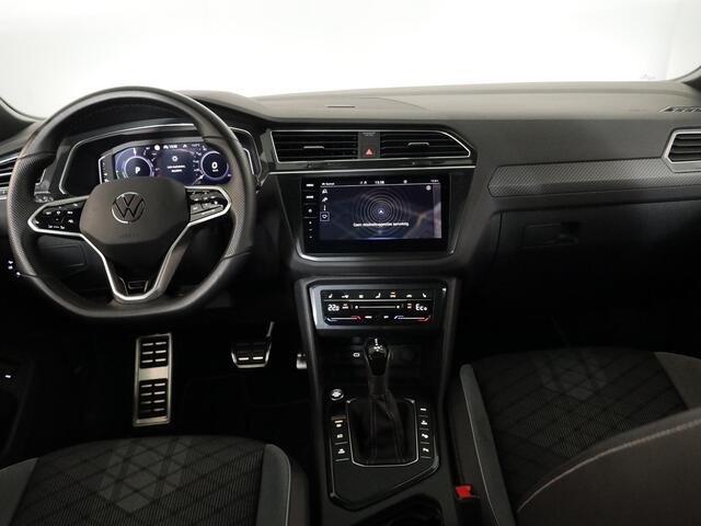 Volkswagen TIGUAN 1.4 TSI eHybrid R-Line Business+ 245 pk Automaat (DSG) | Navigatie | Panoramadak | Parkeersensoren (Park assist) | Stoelverwarming v/a | Black Style pakket | R-Line |