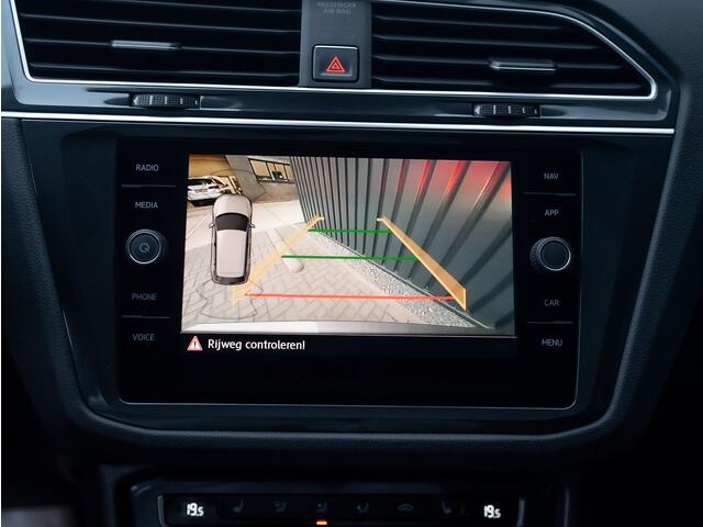 Volkswagen TIGUAN 1.4 TSI 4Motion Highline | Panodak | Camera | Keyless | LED | Elk. A-klep | Prijs Rijklaar!!