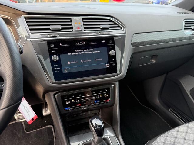 Volkswagen TIGUAN 1.5 TSI Automaat R-Line Black Style Panodak 20 Inch