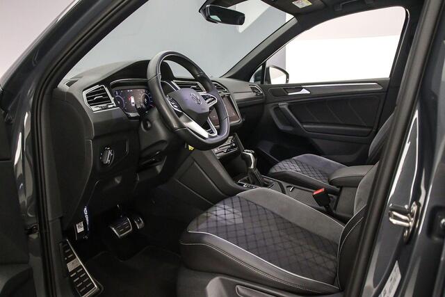 Volkswagen TIGUAN R-Line Business 1.4 TSI eHybrid 245pk DSG Automaat Panoramadak, LED matrix koplampen, Achteruitrijcamera, Adaptive cruise control, Elektrische achterklep
