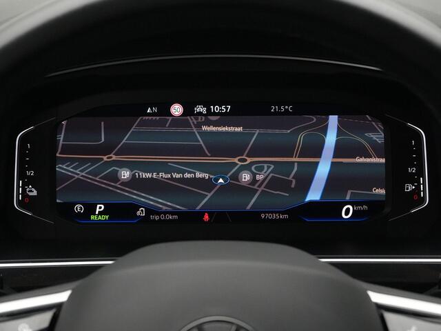 Volkswagen TIGUAN 1.4 TSI eHybrid R-Line Business+ | Panoramadak | IQ.Light | Stoel-/achterbankverwarming | Black Style | 19 inch