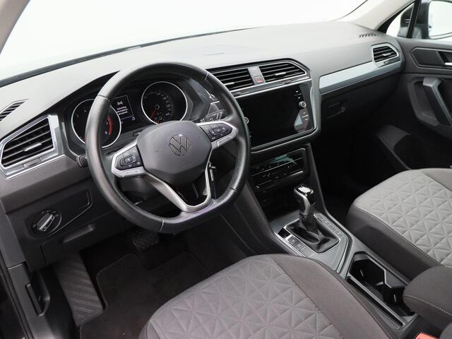 Volkswagen TIGUAN 1.5 TSi 150 Pk Automaat Life | Trekhaak | Adaptive Cruise | Carplay | Climate Control | Parkeersensoren | Navigatiesysteem | LED | 17 Inch | 76.555 Km