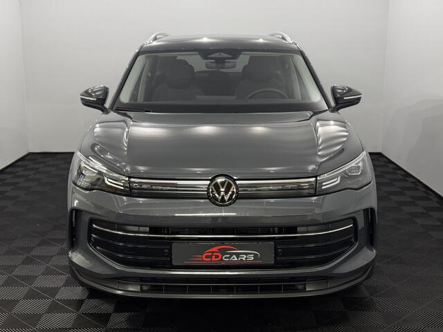 Volkswagen TIGUAN 1.5 eTSI Life Edition Half leder, Camera, Navi, Winterpakket, Keyless start, Cruise control adaptief, Sfeerverlichting, 2 jaar