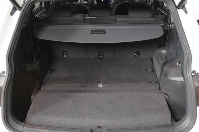 Volkswagen TIGUAN Allspace 1.5 TSI Highline R-line, 7-Persoons, Trekhaak draaibaar, ACC, Panoramadak, Virtual Cockpit, Apple Carplay/Android Auto