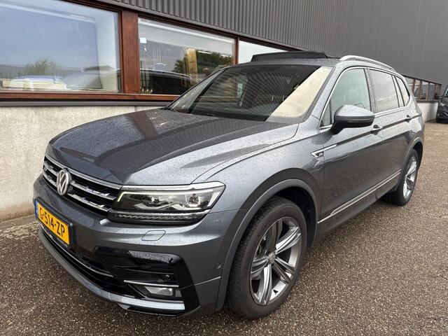 Volkswagen TIGUAN 1.5 TSI Highline Business R - 7 Zits - Panodak - Trekhaak -