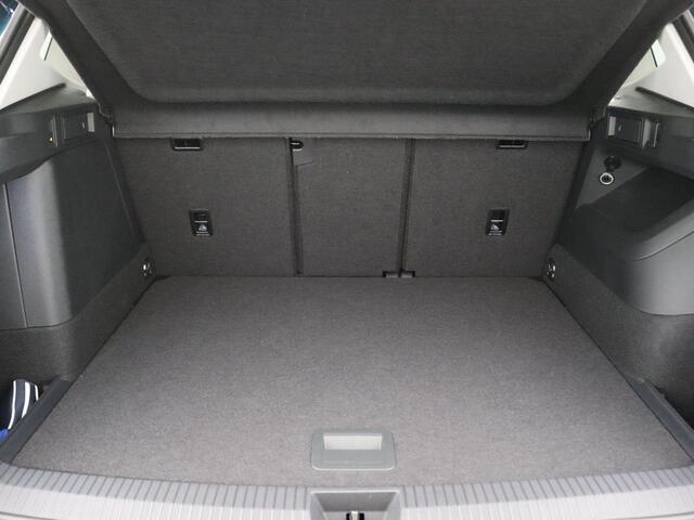 Volkswagen TIGUAN 1.5 eHybrid Elegance 204PK DSG Adaptieve Cruise Controle, Matrix-LED Verlichting, 360gr. Camera, Side Assist, Stoelmassage, Winterpakket+, Trekhaak, 18" LM Velgen