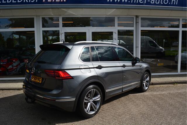 Volkswagen TIGUAN 1.5 TSI ACT Highline R-Line DSG | Orig. NL | NAP | Trekhaak |