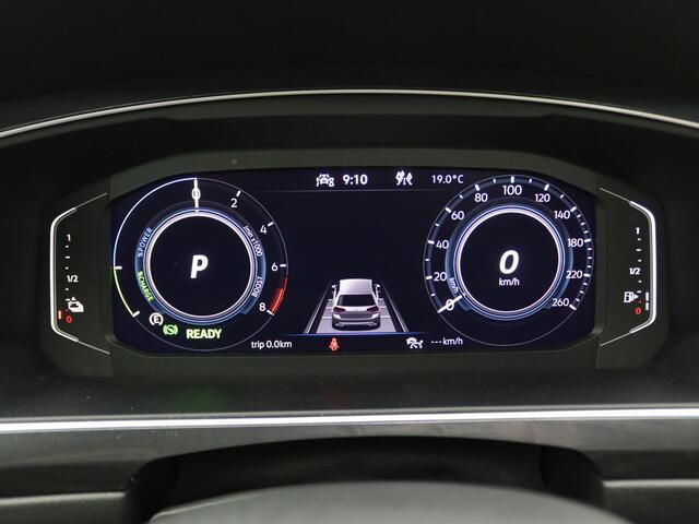 Volkswagen TIGUAN 1.4 TSI Elegance eHybrid 245PK DSG Pano-Schuifdak, Trekhaak, Matrix Led, Adaptive Cruise Control, 360gr. Camera, Keyless, Side Assist, Elek. Bedienbare Achterklep, 18" LM Velgen