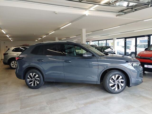 Volkswagen TIGUAN 1.5 eTSI DSG LIFE EDTION TREKHAAK/CAMERA/NAVI/CARPLAY/ACC/STOELVERW/E-KLEP