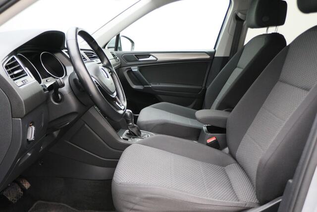 Volkswagen TIGUAN Allspace 1.5 TSI DSG Comfortline 7p. Climate, ACC, Camera, Apple Carplay, PDC, Trekhaak, 18''