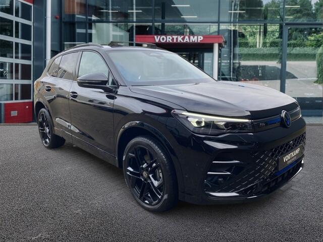 Volkswagen TIGUAN 1.5 TSI E-HYBRID R-LINE PANO-DAK/TREKHAAK/CAMERA/HenK/CARPLAY/ACC