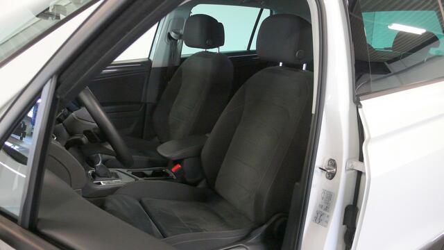 Volkswagen TIGUAN 1.5 TSI Life | Ergo seats | Trekhaak | 1e eigenaar